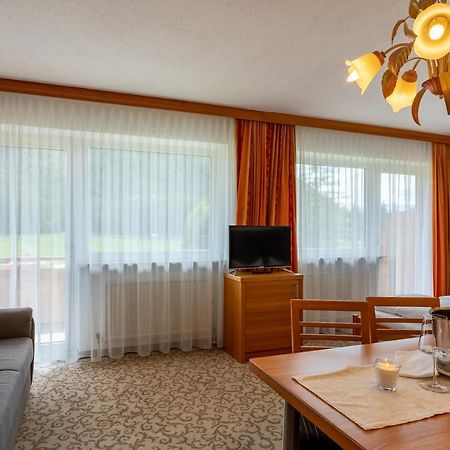 Kinderhotel Laerchenhof Obsteig Extérieur photo