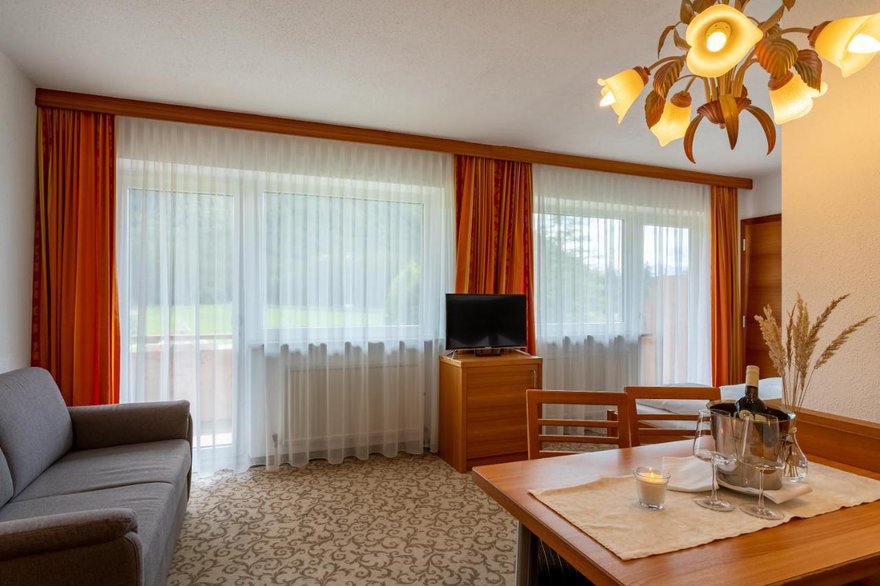 Kinderhotel Laerchenhof Obsteig Extérieur photo
