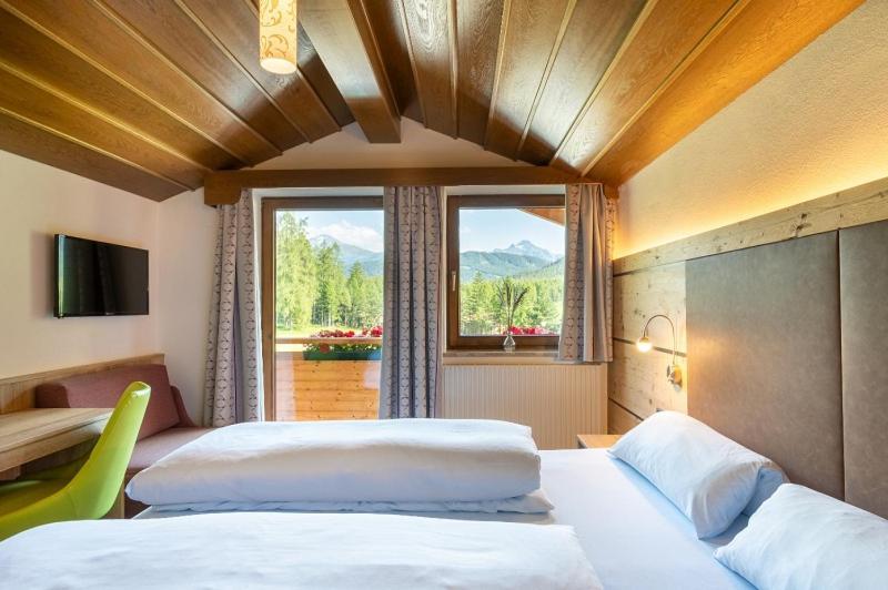 Kinderhotel Laerchenhof Obsteig Extérieur photo