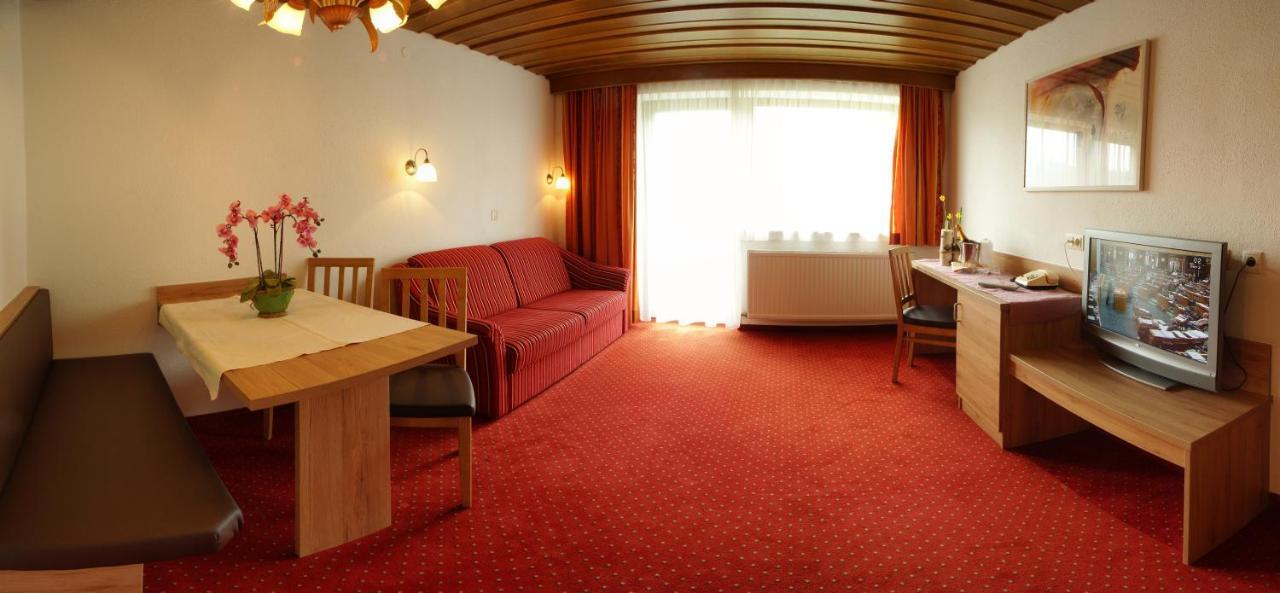 Kinderhotel Laerchenhof Obsteig Extérieur photo